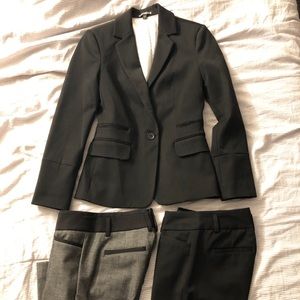 Express suit separates PETITE 00S.